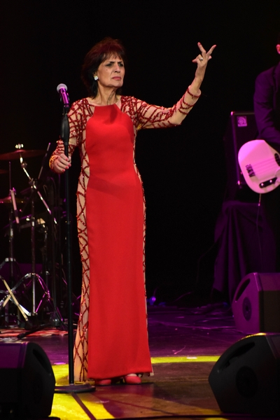Linda de Suza au Casino Du Liban
